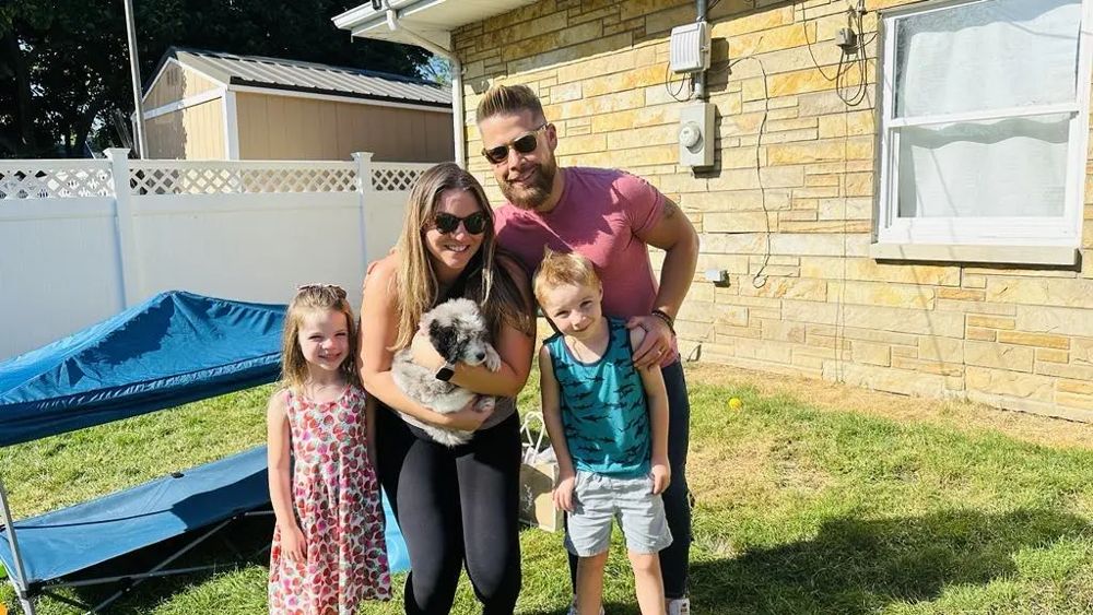 The Ellen King family with Bernedoodle